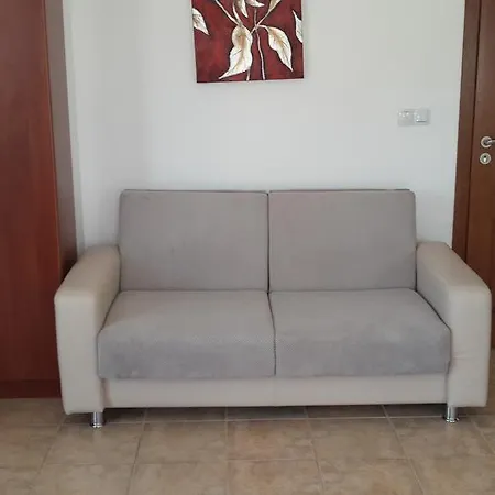 Donchevi 招待所 3*